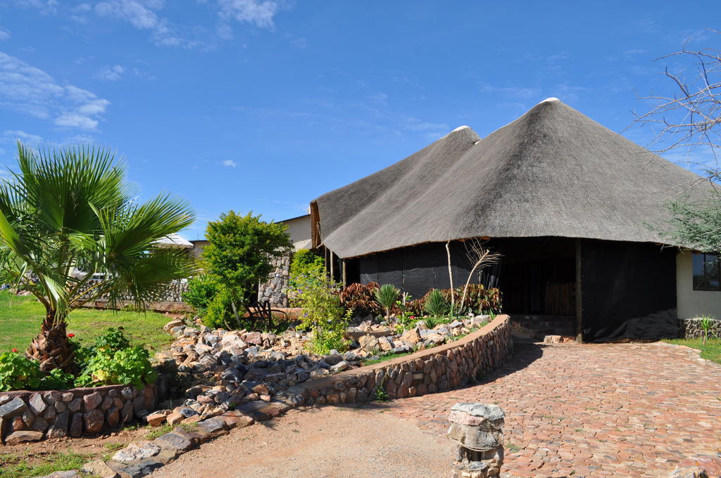 Etotongwe Lodge Outjo Extérieur photo