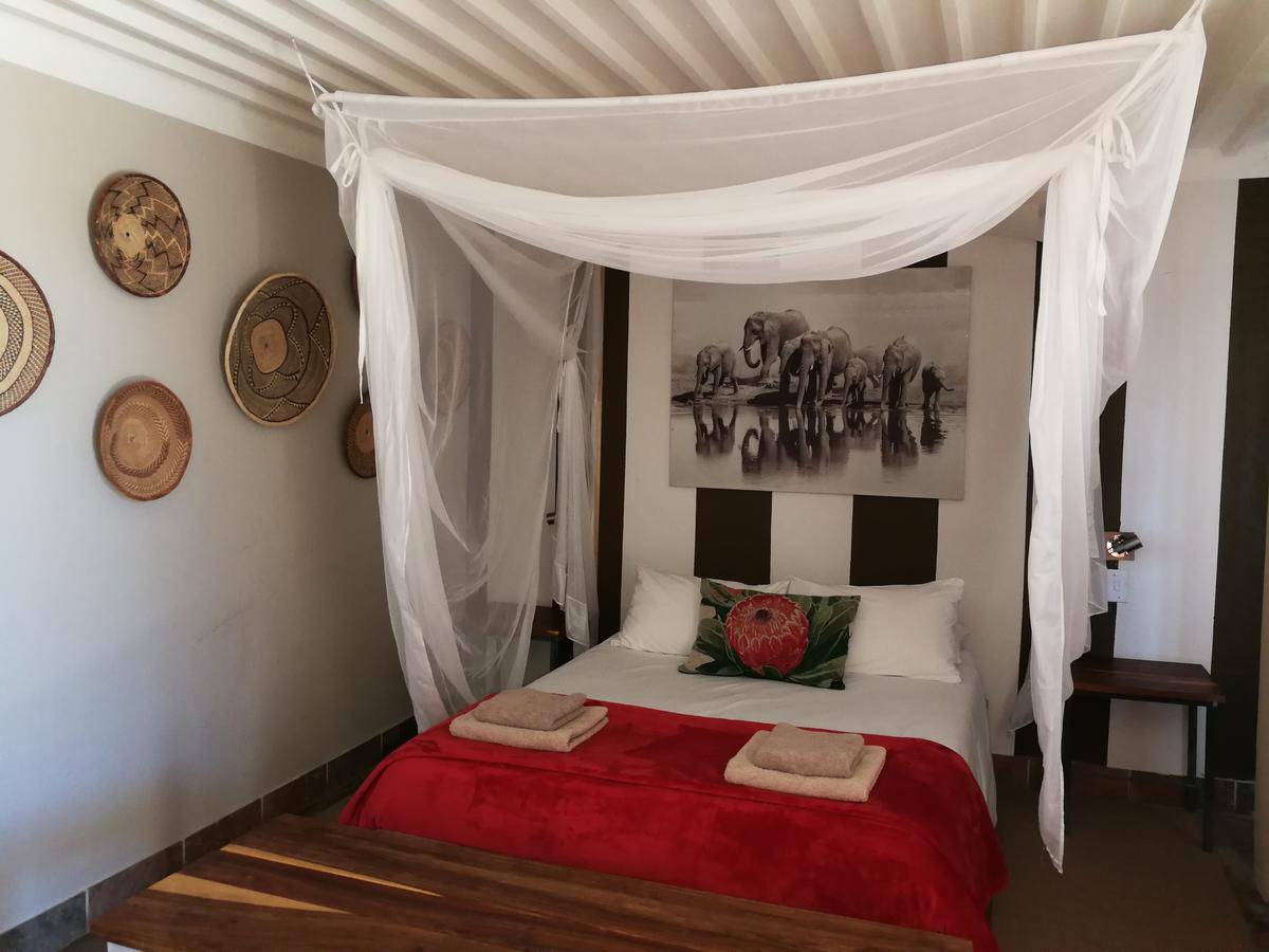 Etotongwe Lodge Outjo Extérieur photo