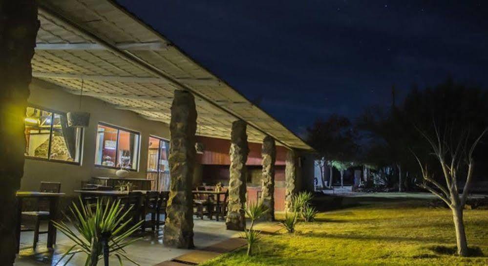 Etotongwe Lodge Outjo Extérieur photo