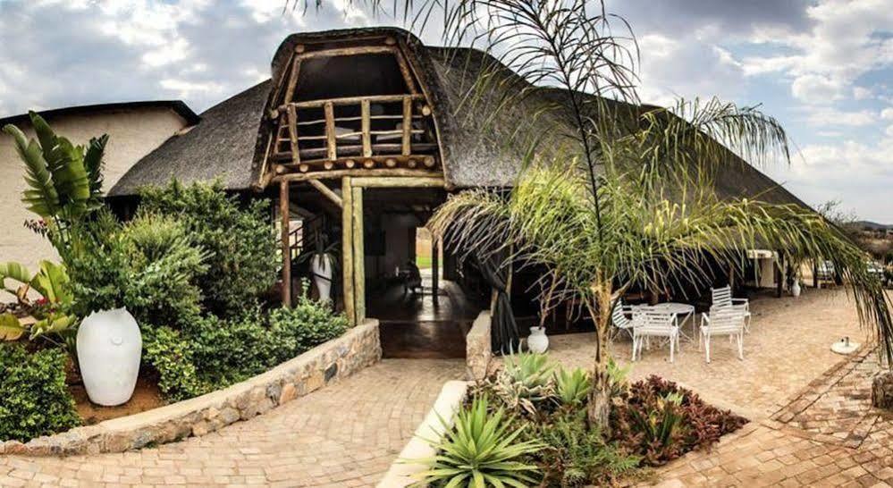 Etotongwe Lodge Outjo Extérieur photo